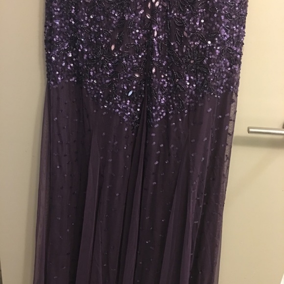 NWT Adrianna Papell CapSleeve Embellished Beaded sequined Gown Currant eggplant - Picture 8 of 8